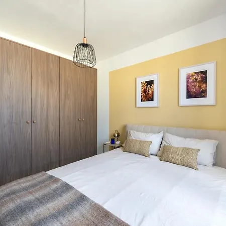 Upscale Living In Валетта